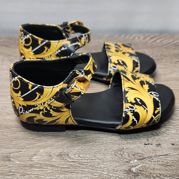 Versace baby black and gold leather sandals size 24= size 8.5 baby - Picture 3 of 6